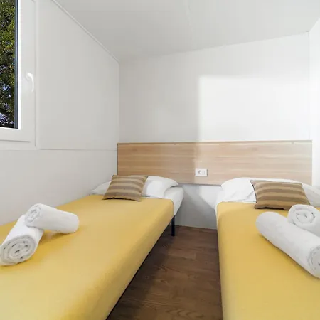Camping Paklenica Starigrad Paklenica Rum bild